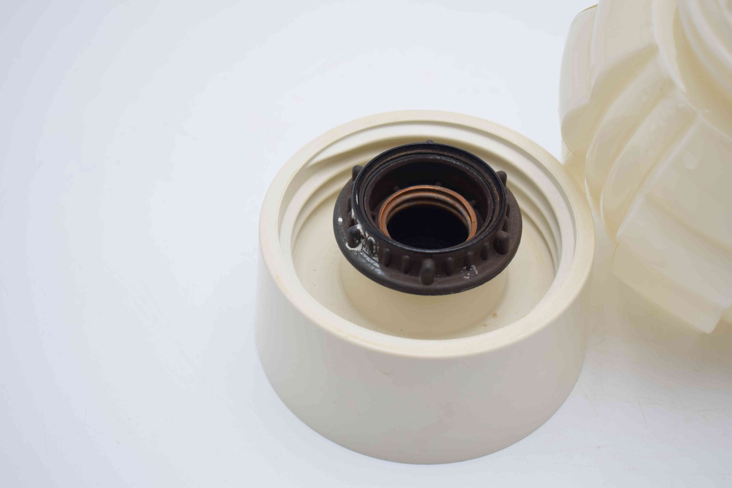 thabur lamp, art deco nouveau, french deco lamp, René Lalique, Le Corbusier, Chrysler new york, bauhaus, toilet light, toilet lamp, hallway lamp, ceiling lamp, bathroom lamp, leerdam glass