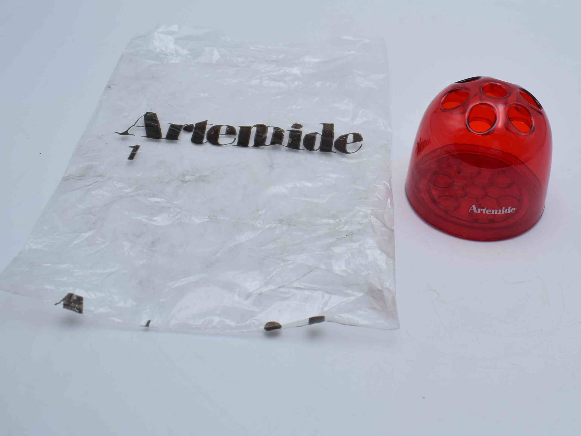 dedalino dedalotto, dedalo artemide, Emma Gismondi, italian design 1960s, space age design, atomic age design, pencil holder, office supply, Danese Milano, Desk organizer, Iconic object, Pen stand, collectors item