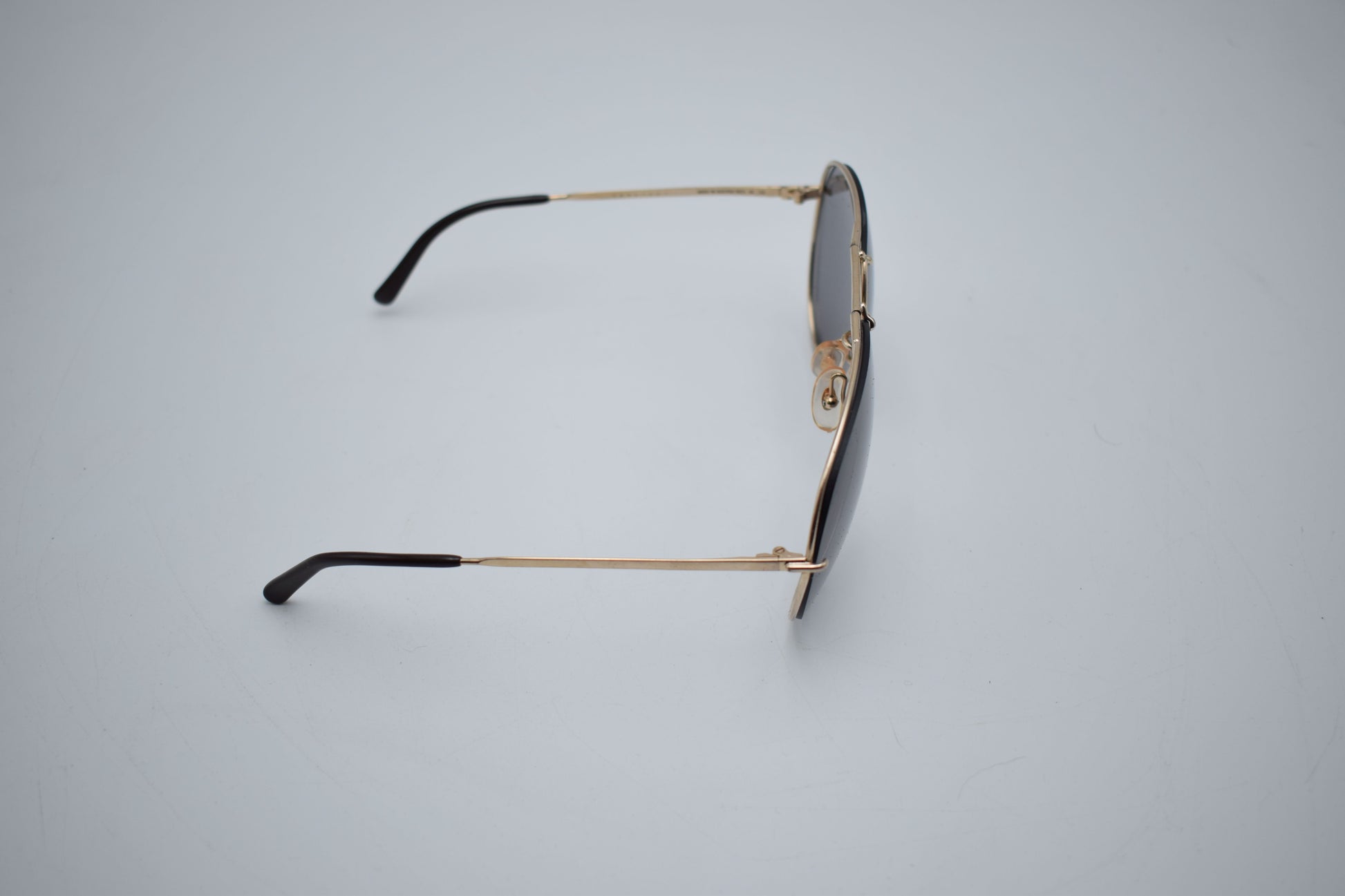 porsche sunglasses, vintage sunglasses, scarface al pacino, mafia sunglasses, 1980s style miami, miami vice, tony montana, design sunglasses, sunglases, sun glasses vintage, cartier rayban, Oakley Gucci, porsche design 5621