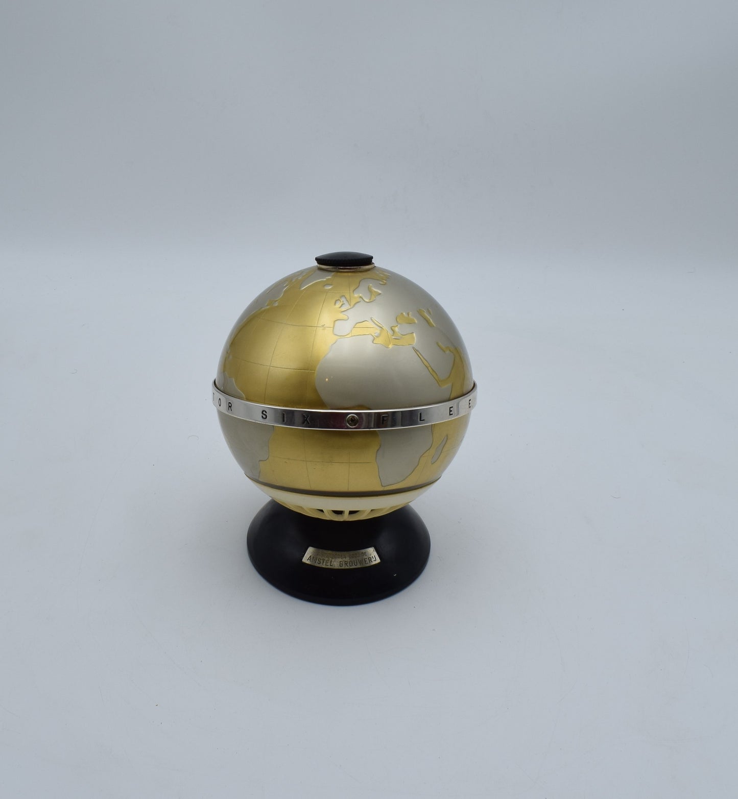 fleetwood radio, panasonic radio, vintage radio globe, world radio, national radio japan, panapet toot a loop, design radio, art deco radio, Marconi radio, zenith radio, radio city new york, Zanuso Richard Sappe, Solid State Radio