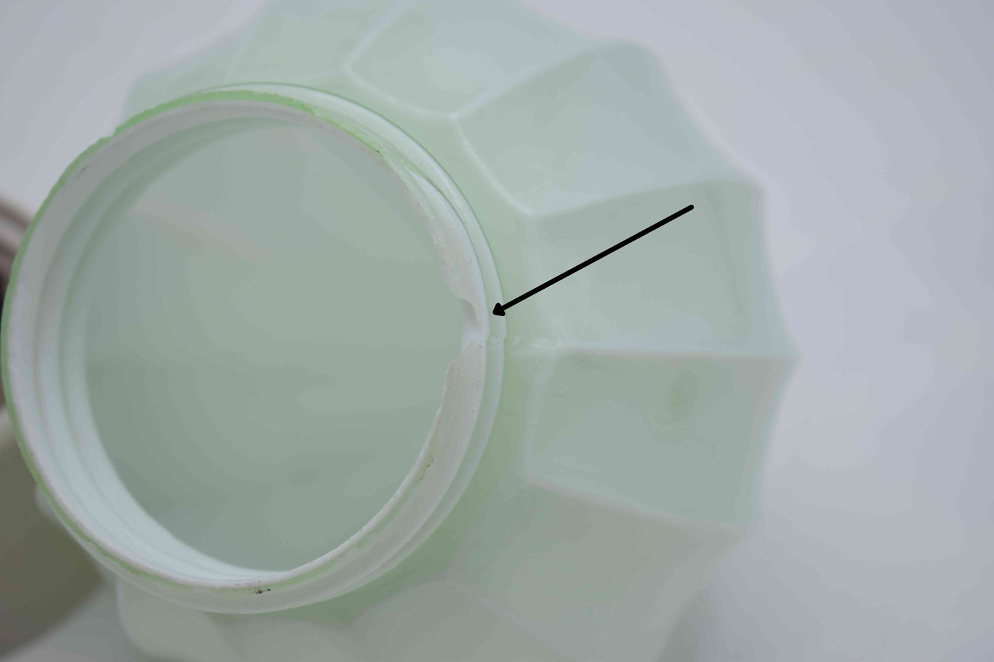 thabur lamp, art deco nouveau, french deco lamp, dutch glass, René Lalique, Le Corbusier, Jean Dunand, Sonia Delaunay, Chrysler new york, bauhaus, toilet light, titanic lamp, tiffany lamp