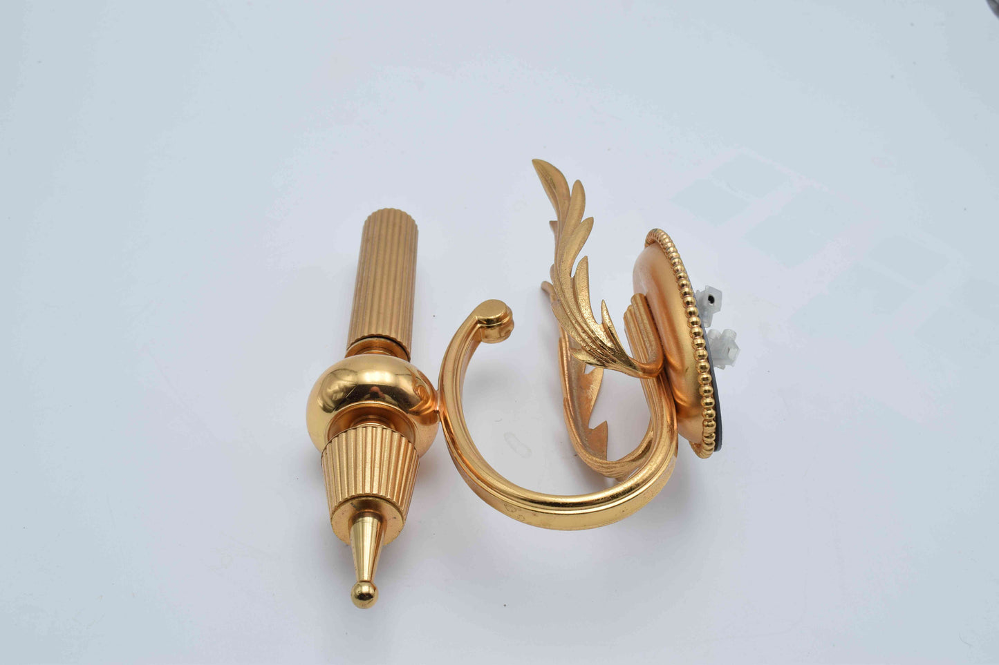 Sciolari beautiful hollywood regency brass gold plated sconce by Gaetano Sciolari
