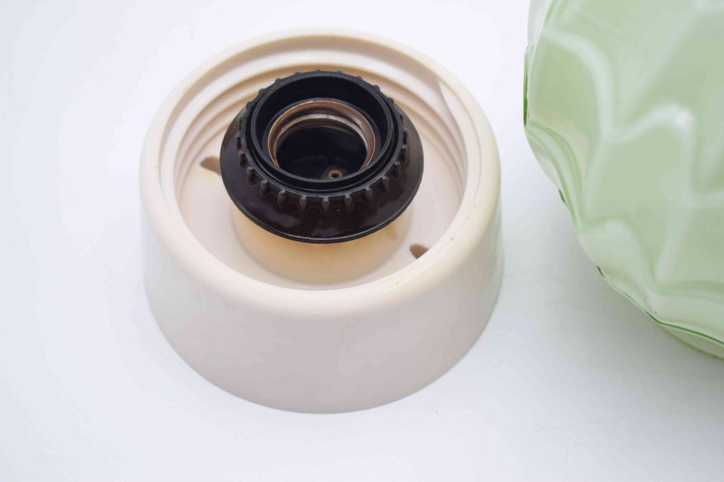 thabur lamp, art deco nouveau, french deco lamp, dutch glass, René Lalique, Le Corbusier, Sonia Delaunay, Chrysler new york, bauhaus, toilet light, wc lamp light, bathroom lamp, chic lamp