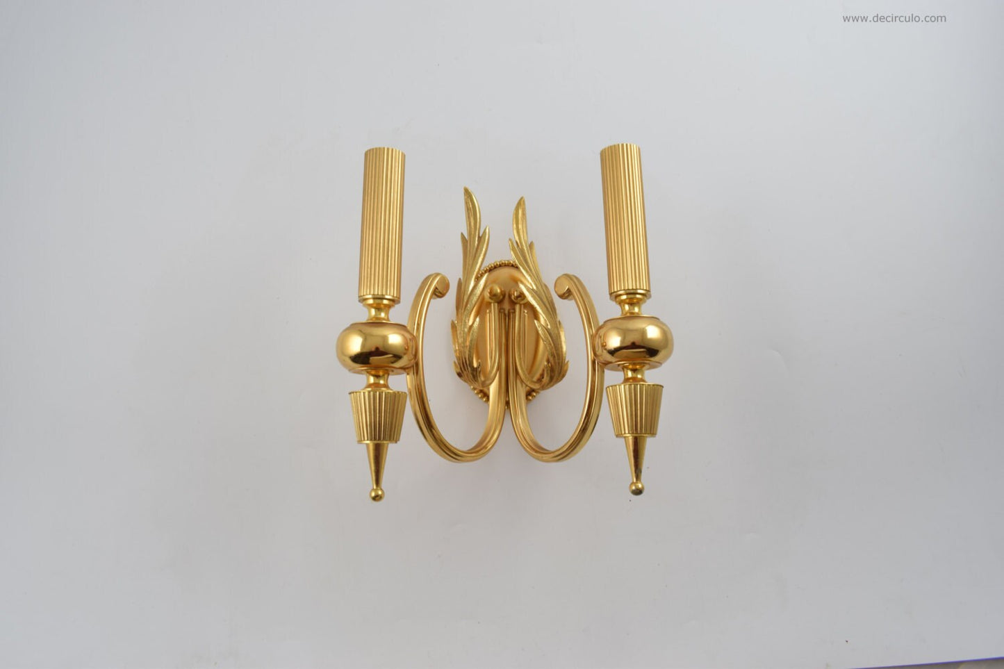 Sciolari hermoso aplique de latón chapado en oro estilo regencia de Hollywood de Gaetano Sciolari