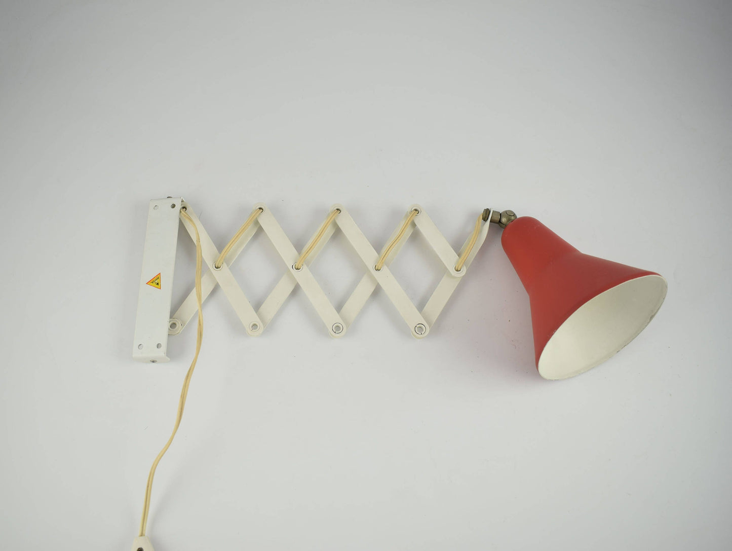 Anvia dutch retro schaar wandlamp rood en wit vintage wandlamp van anvia light designers