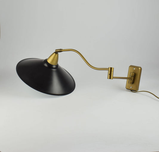 Lámpara de pared retro holandesa con brazo basculante, lámpara de pared vintage en negro y latón de Anvia Light Designers