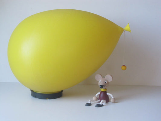 ontworpen door Yves Christin voor Bilumen Balloon wand-/plafondlamp of tafellamp