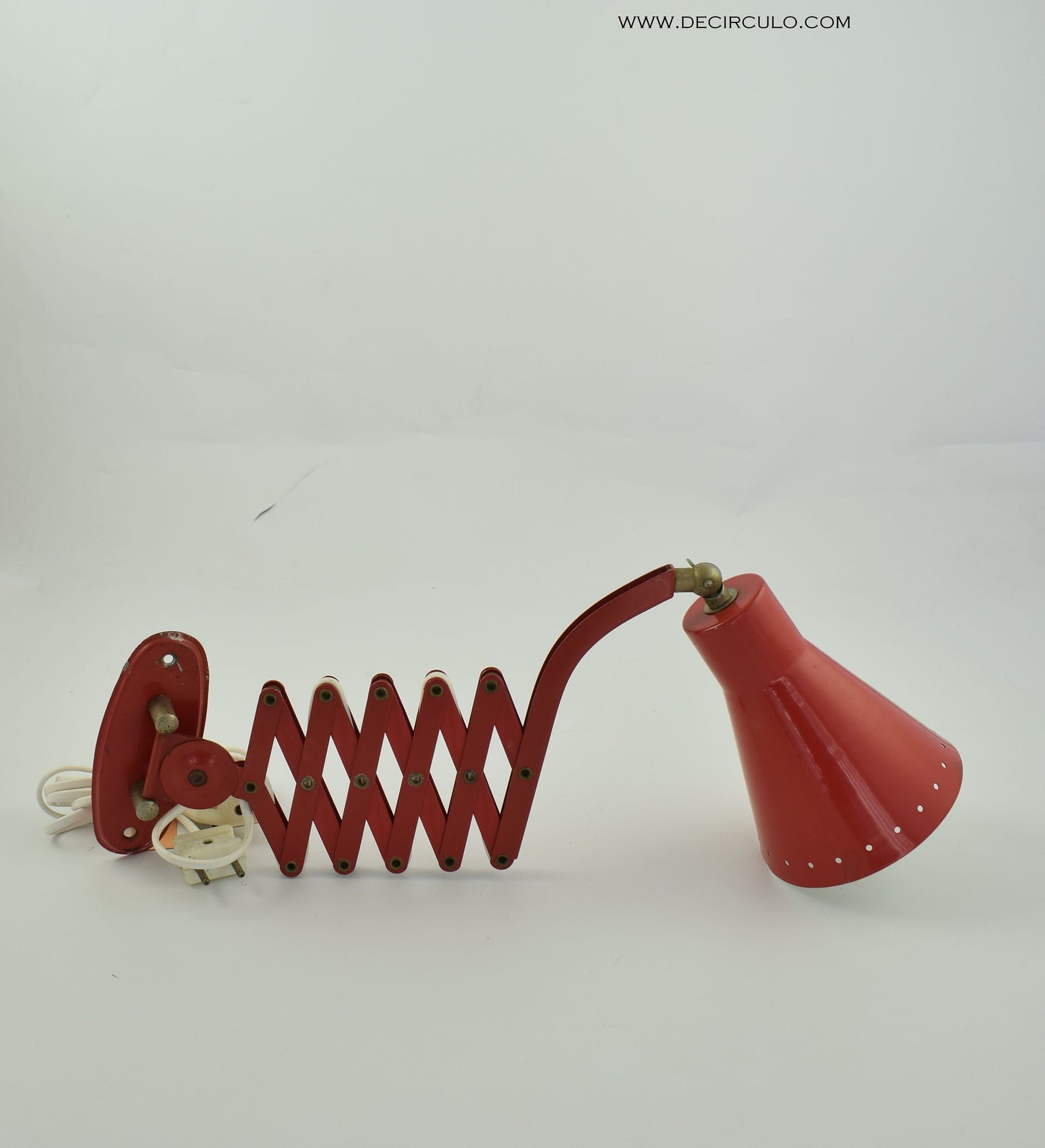 Aplique de tijera. Lámpara de pared vintage con forma de tijera roja de los años 60 atribuida a la firma holandesa Hala
