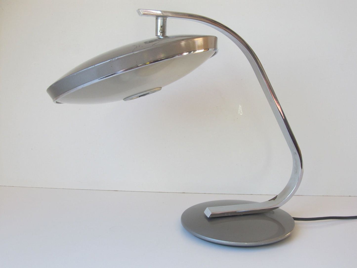 Fase Lamp Madrid space age Table or Desk Lamp, Spanish mid-century modernist lamp from the 1970s