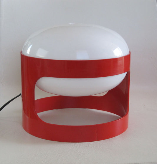 Joe Colombo para Kartell Red KD27 lámpara de mesa o escritorio, diseño que ilumina un icono de finales de los años 60 y principios de los 70.