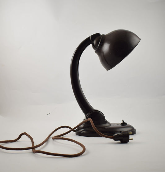 Lámpara de escritorio de baquelita de EK Cole TYP 11126 Maravillosa lámpara de mesa de baquelita