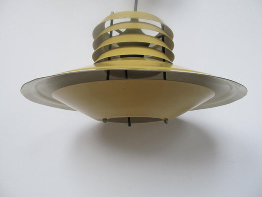 Lámpara vintage ocre, lámpara colgante de los años 50.