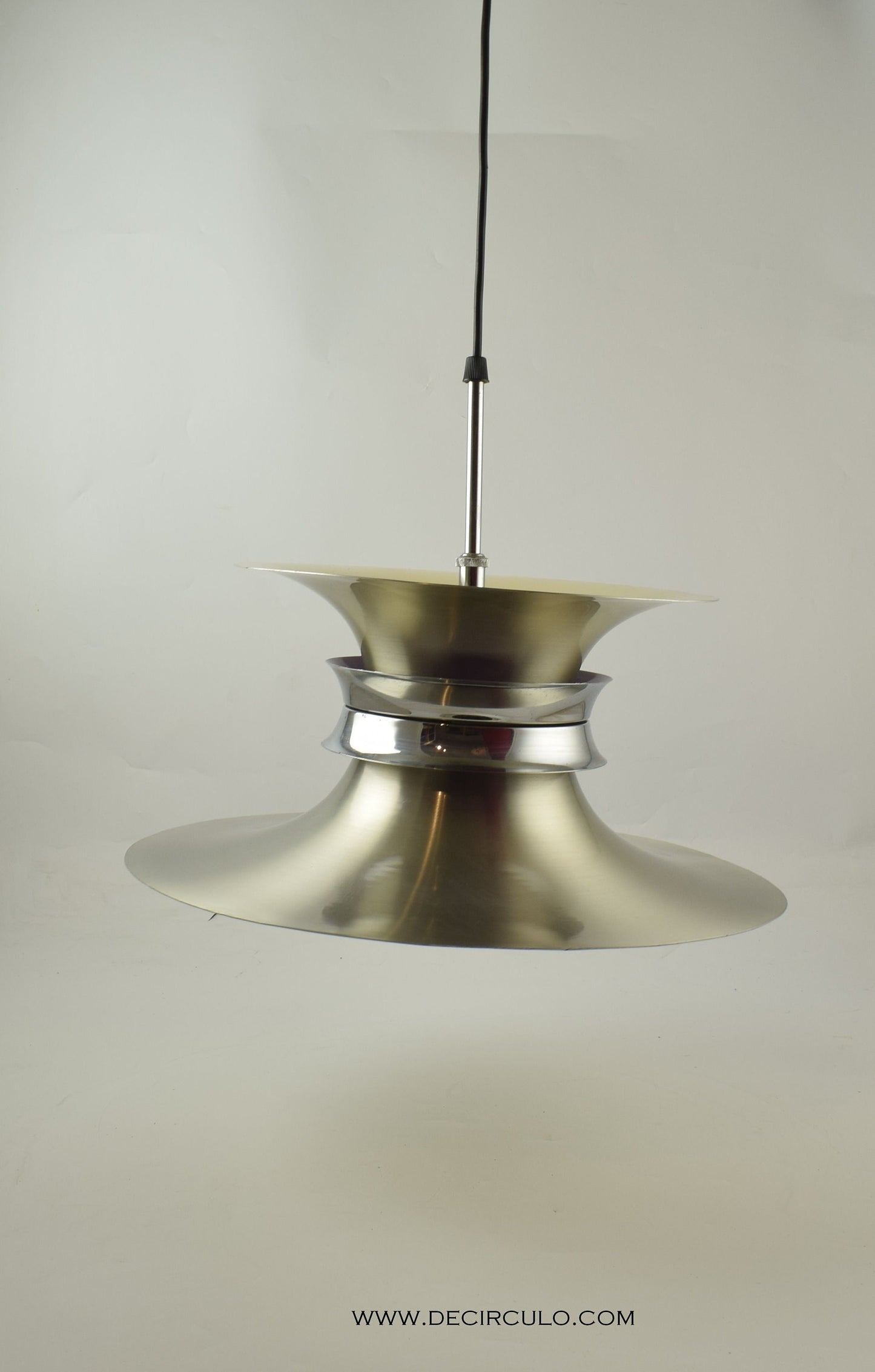 Lámpara colgante de diseño Lyskaer Bent Nordsted en aluminio de Bent Nordsted