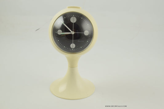 Reloj despertador Blessing con pedestal blanco en forma de tulipán, fabricado en Alemania. Era espacial, hecha de plástico desde principios de los años 1970