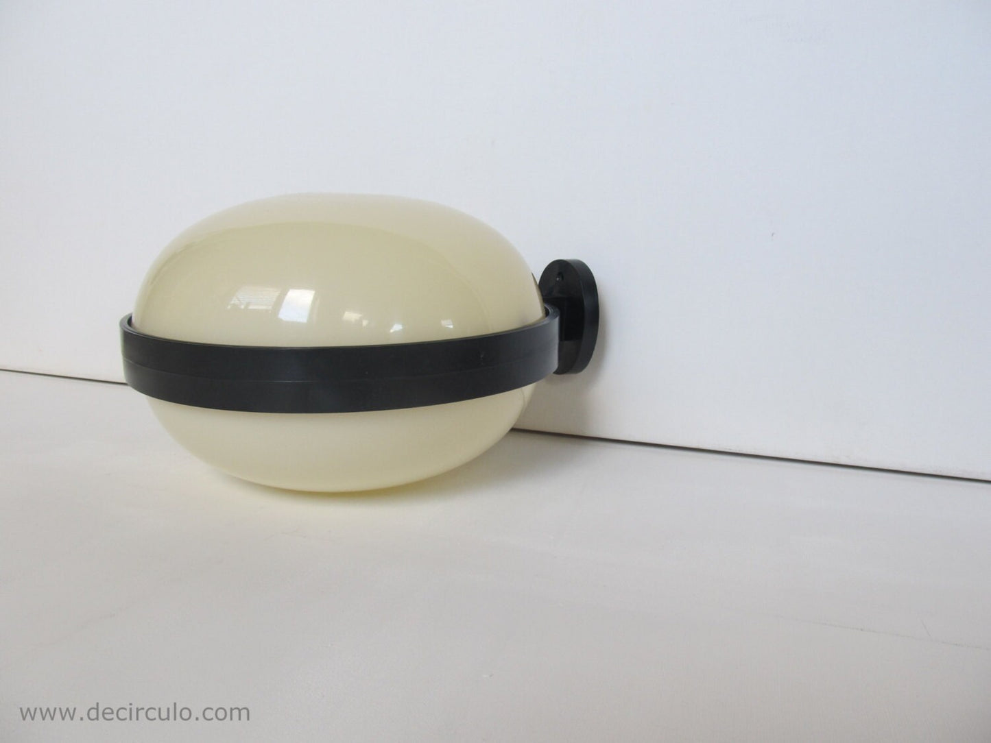 KD 33 Kartell van studio GPA Monti Milano, design wandlamp van kartell