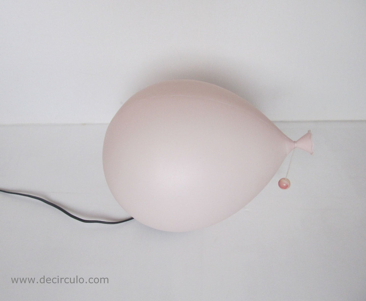 Ballonlamp ontworpen door Yves Christin voor Bilumen tafel- of wand/plafondlamp, Italië jaren 70 diffuser van geblazen kunststof en zwarte ABS voet