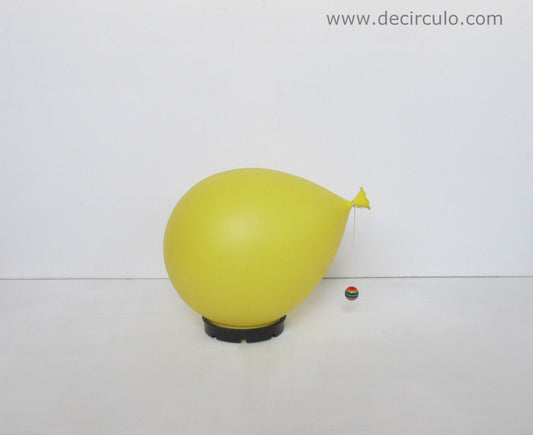 Ballonlamp ontworpen door Yves Christin voor Bilumen tafel- of wand/plafondlamp, Italië jaren 70 diffuser van geblazen kunststof en zwarte ABS voet