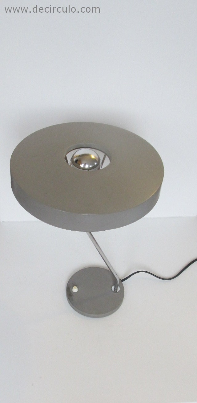 RESERVADO PARA UNA lámpara de mesa industrial gris holandesa Louis Kalff PHILIPS de los años 50
