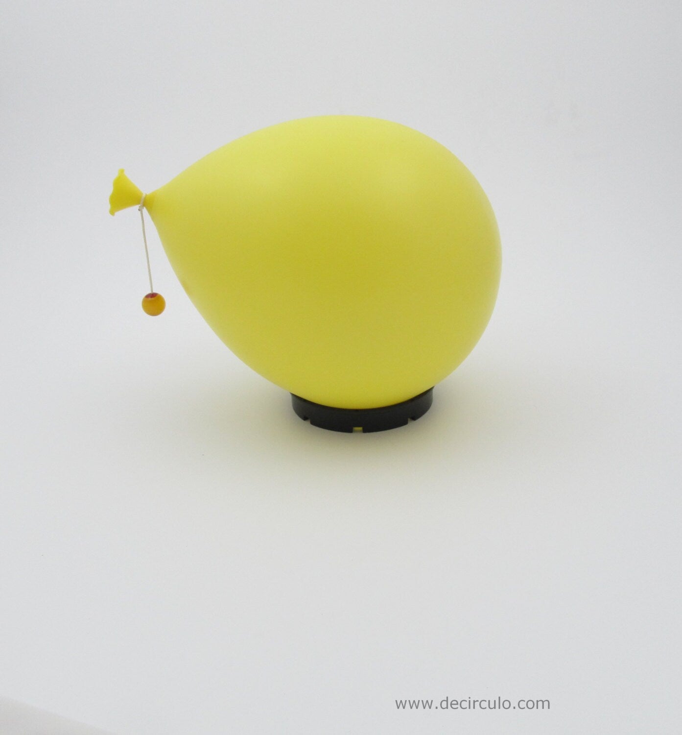 Lámpara Balloon diseñada por Yves Christin para lámpara de mesa o pared/techo Bilumen, Italia años 70 Difusor de plástico soplado y base de ABS negro