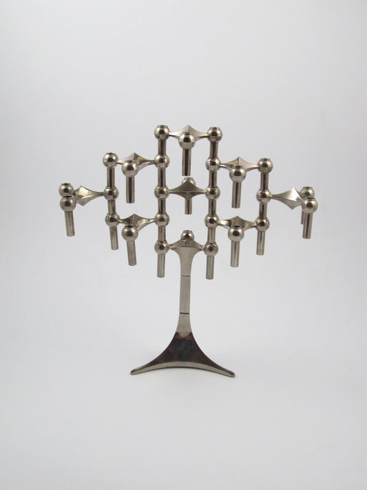 Juego de 8 y base para candelabros S22 diseñados por Ceasar Stoffi y Fritz Nagel y fabricados por BMF