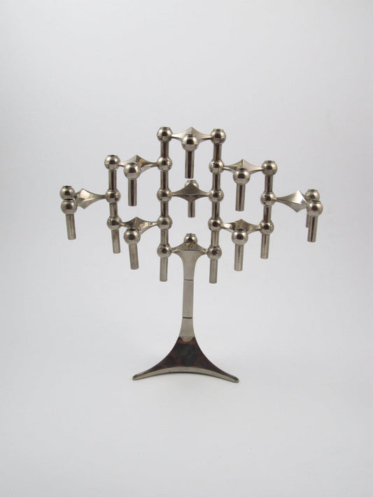 Juego de 8 y base para candelabros S22 diseñados por Ceasar Stoffi y Fritz Nagel y fabricados por BMF