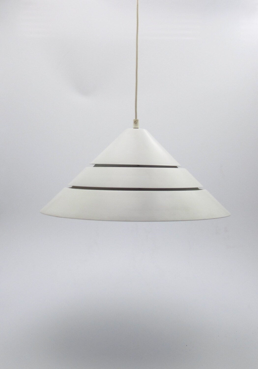 Hans Agne Jakobsson AB markaryd sweden lámpara colgante, precioso diseño sueco colgante blanco