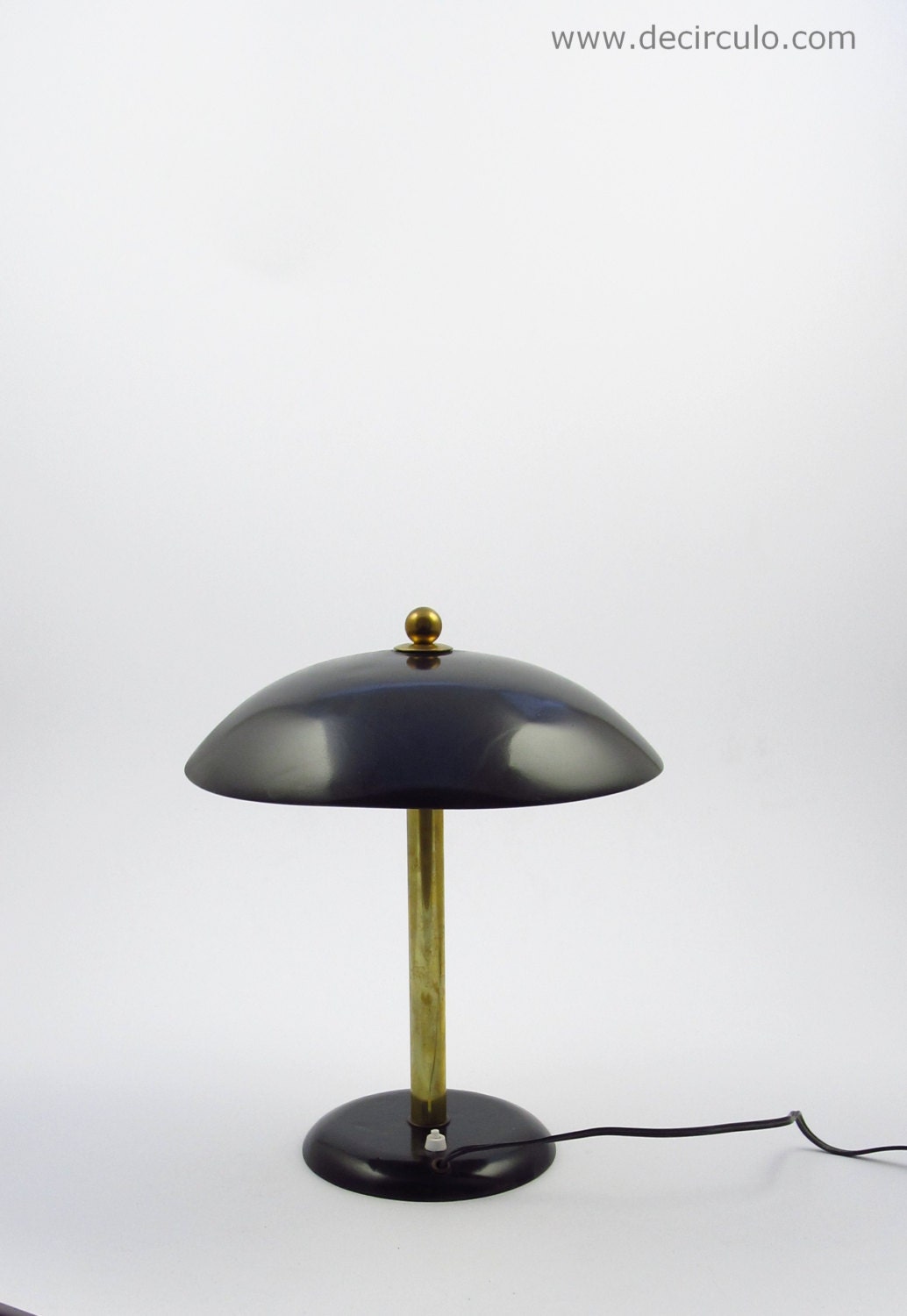 Art deco table lamp, heavy black metal desklamp from the artdeco era