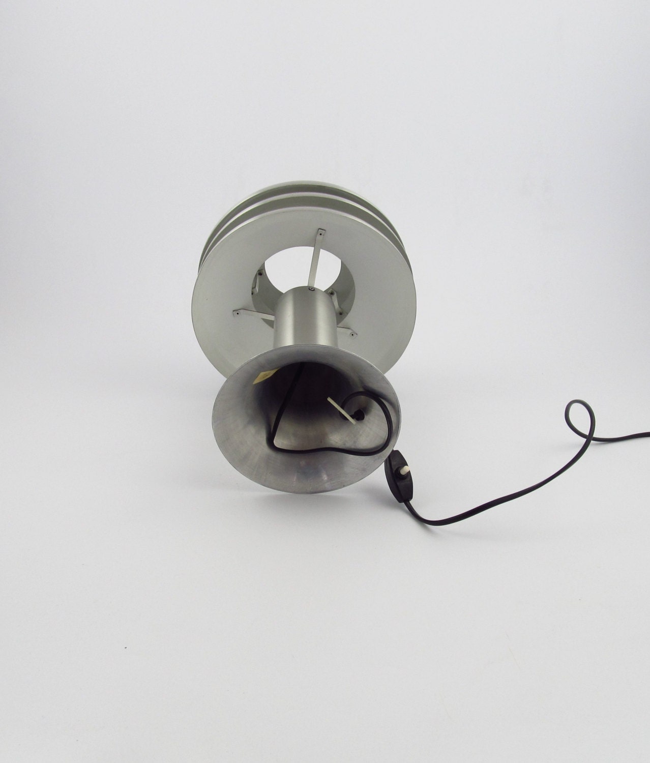 Hans-agne Jakobsson aluminium bureaulamp, Zweeds design tafellamp