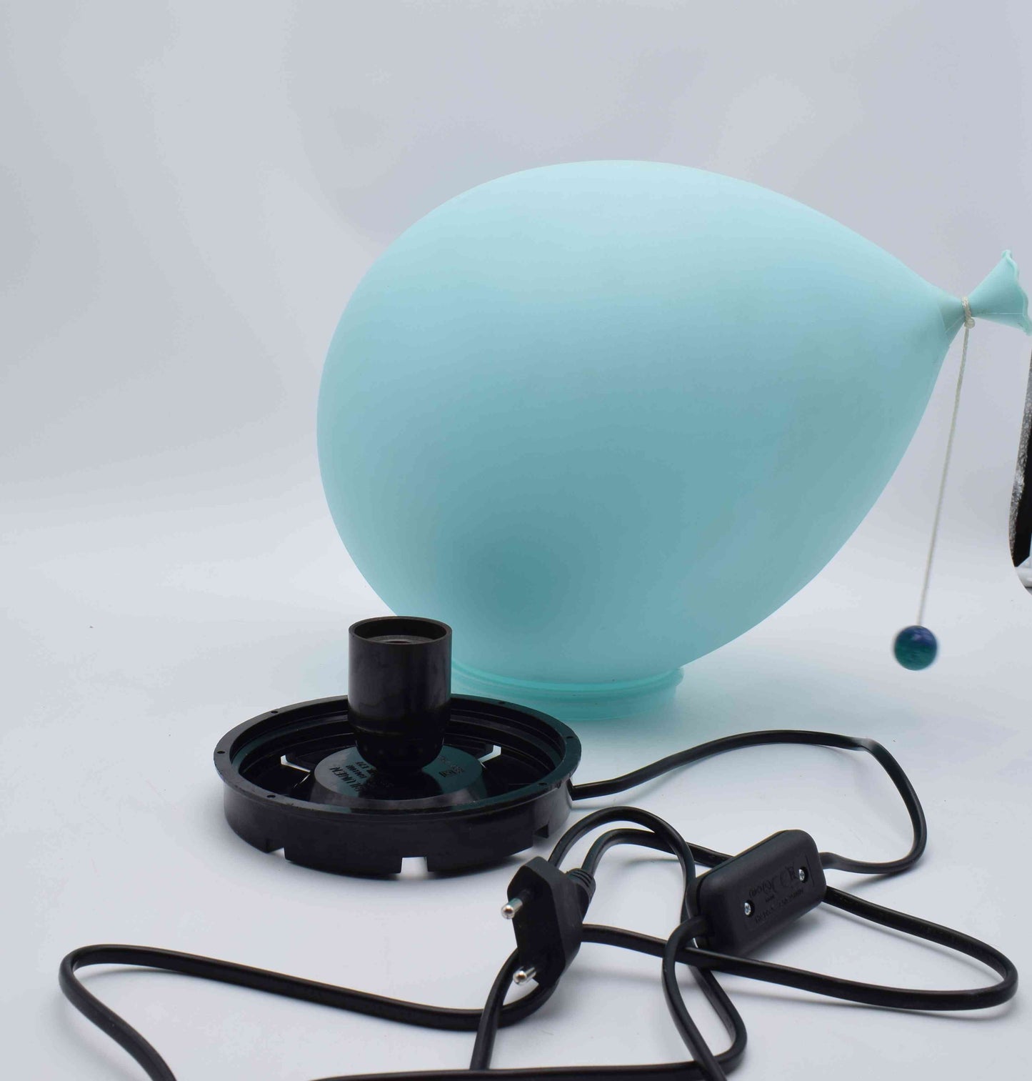 bilumen, kids lights, eames, panton, kartell lamp, children lamp, baby boy present, bed lamp, kids lamp, patent no 20908 B 84, baby shower present, yves christen, happy kids lamp