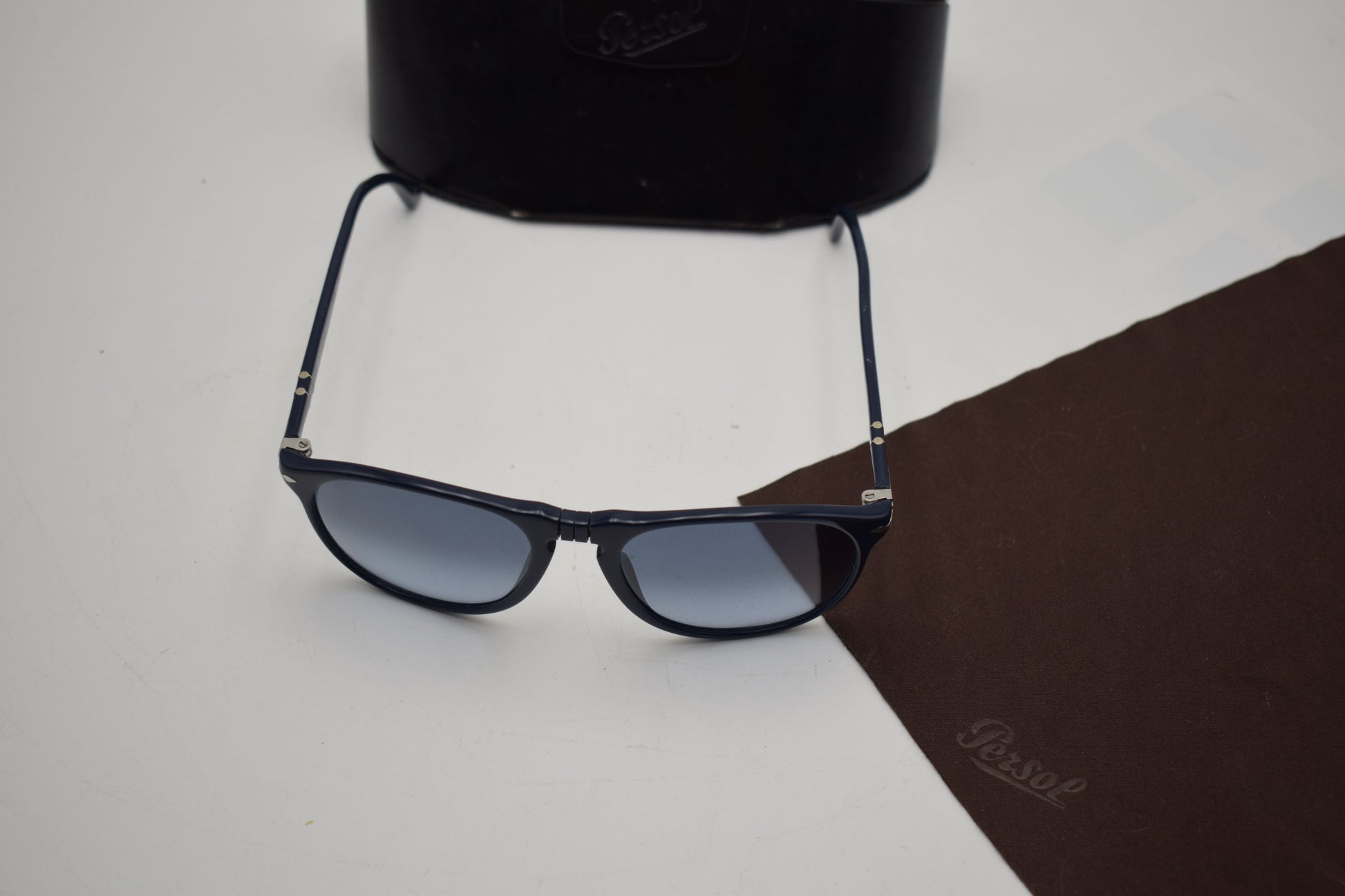 fendi chanel, vintage sunglasses, gucci prada, ray-ban oakley, persol balmain, burberry versace, cartier dior, Yves Saint Laurent, Miu Miu ysl, summer woman gift, dolce gabbana, Swarovski Trifari, Guerlain revlon