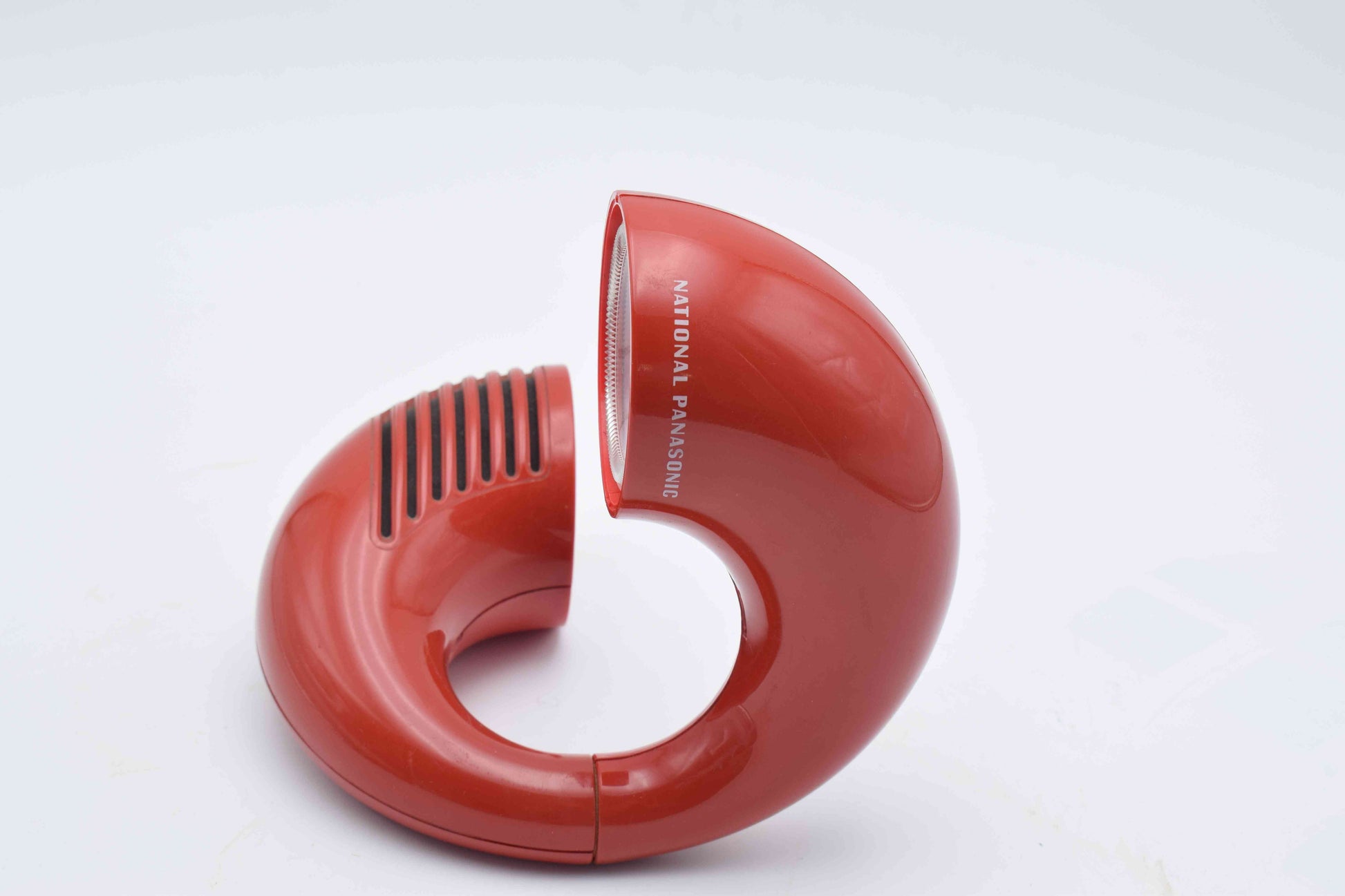 Toot-a-Loop panasonic Red plastic AM-transistor wrist-radio R-72