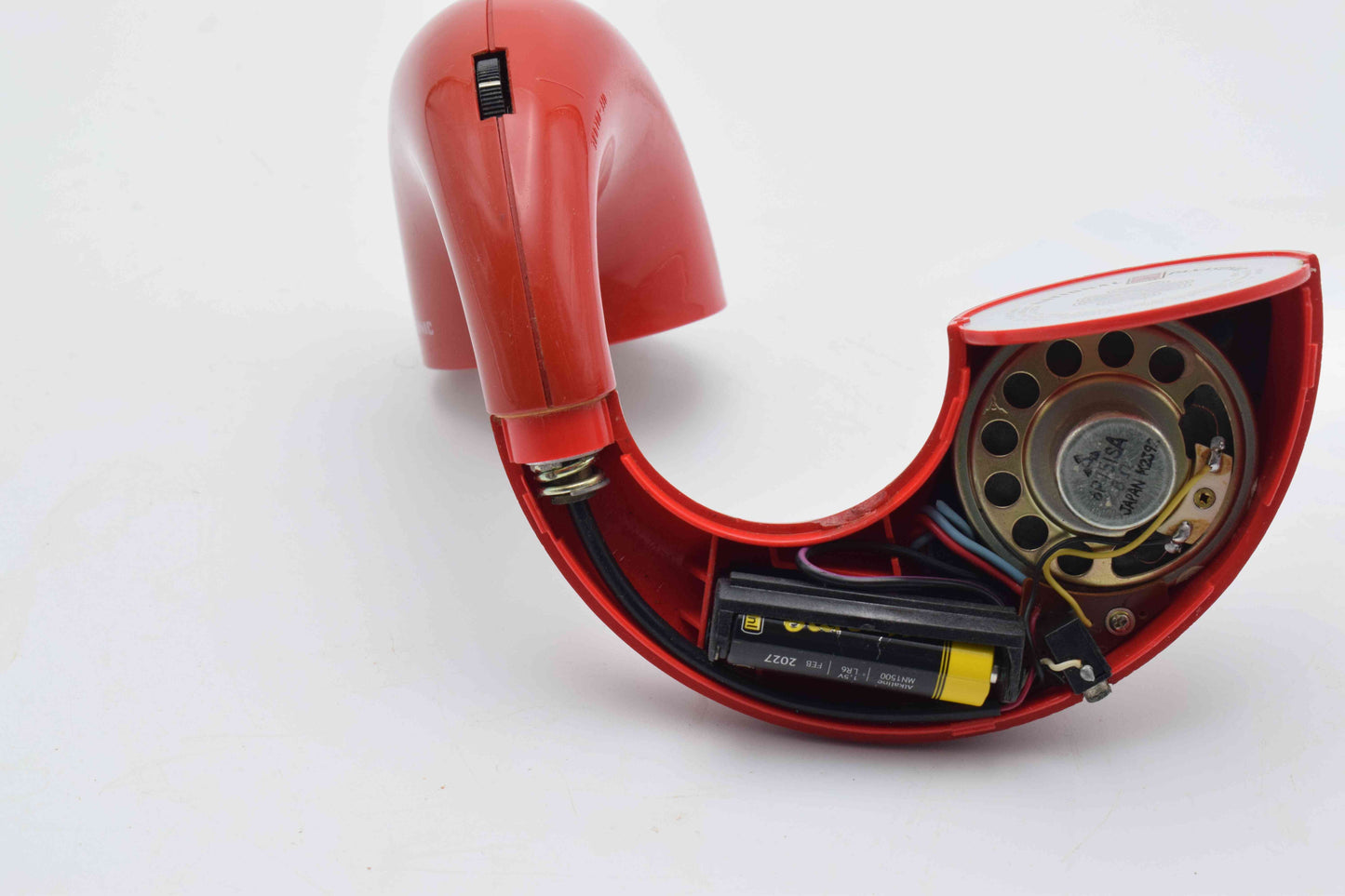 Toot-a-Loop panasonic Red plastic AM-transistor wrist-radio R-72