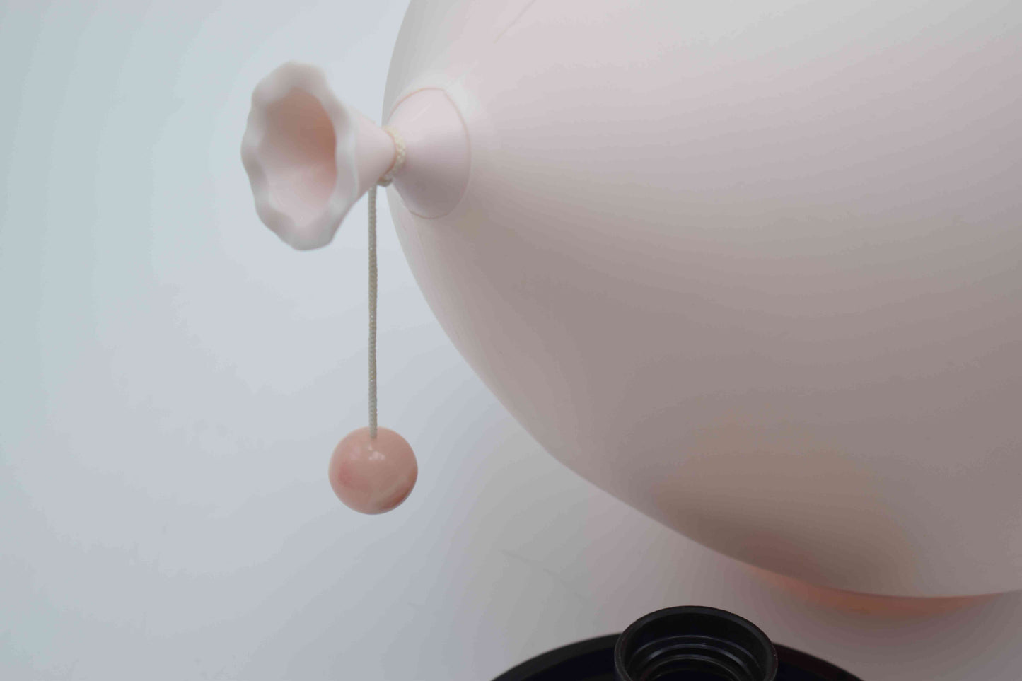 bilumen, kids lights, eames, children, balloon, pink, baby girl, pastel, Yves Christin, baby shower girl, fun present, cute gift, verner panton