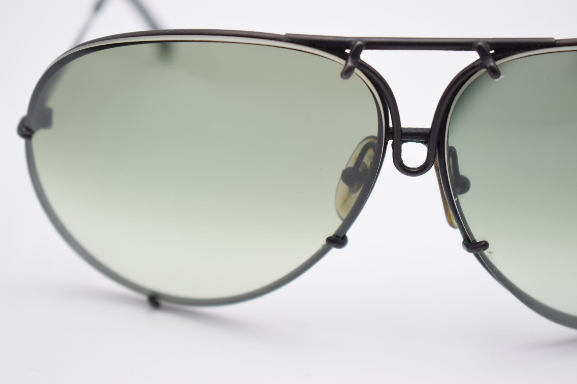 porsche sunglasses, vintage sunglasses, scarface al pacino, mafia sunglasses, 1980s style miami, miami vice, tony montana, design sunglasses, sunglases, sun glasses vintage, cartier rayban, Oakley Gucci, porsche design 5621