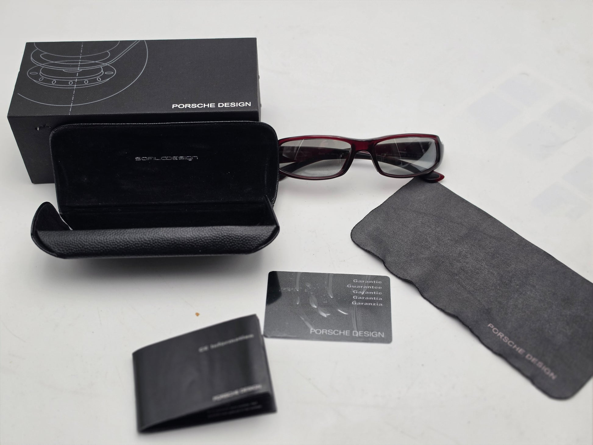 fendi chanel, vintage sunglasses, gucci prada, ray-ban oakley, persol balmain, burberry versace, cartier dior, Yves Saint Laurent, Miu Miu ysl, summer woman gift, dolce gabbana, Swarovski Trifari, Guerlain revlon