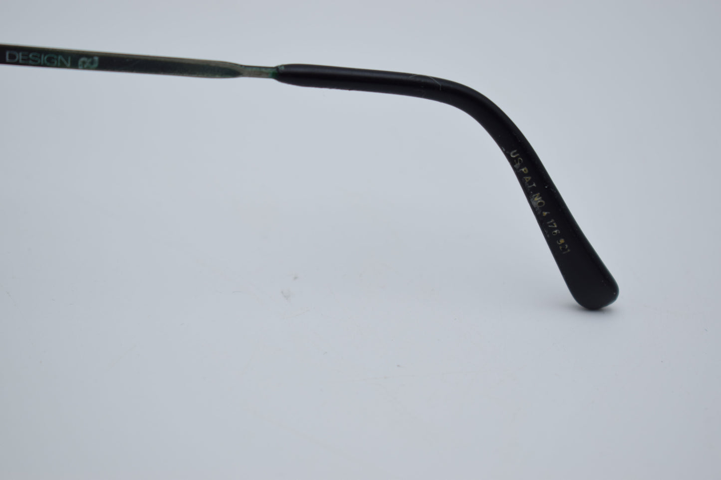 porsche sunglasses, vintage sunglasses, scarface al pacino, mafia sunglasses, 1980s style miami, miami vice, tony montana, design sunglasses, sunglases, sun glasses vintage, cartier rayban, Oakley Gucci, porsche design 5621