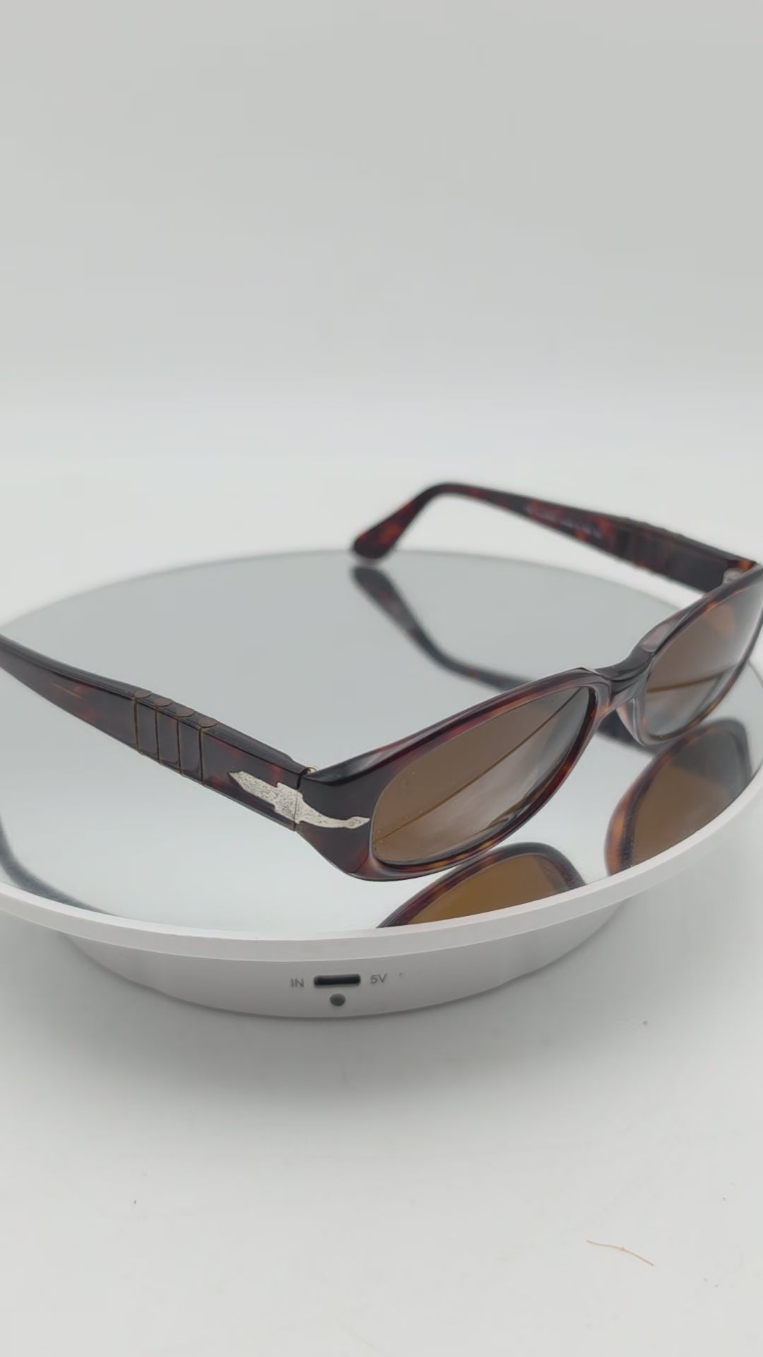 persol 2607-s vintage sunglasses with case