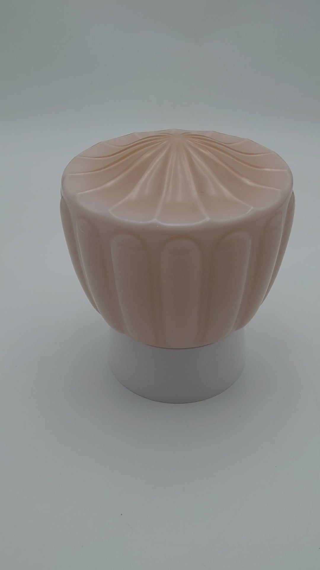 thabur lamp, art deco nouveau, french deco lamp, dutch glass, René Lalique, Le Corbusier, Jean Dunand, Sonia Delaunay, Chrysler new york, bauhaus, toilet light, The Great Gatsby, chic bathroom lamp