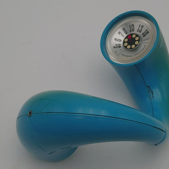 Red radio panasonic, toot a loop, red retro radio, panapet, japan radio, design radio, walkman, mp3 player, iphone, verner panton era, space age radio, special gift, national panasonic