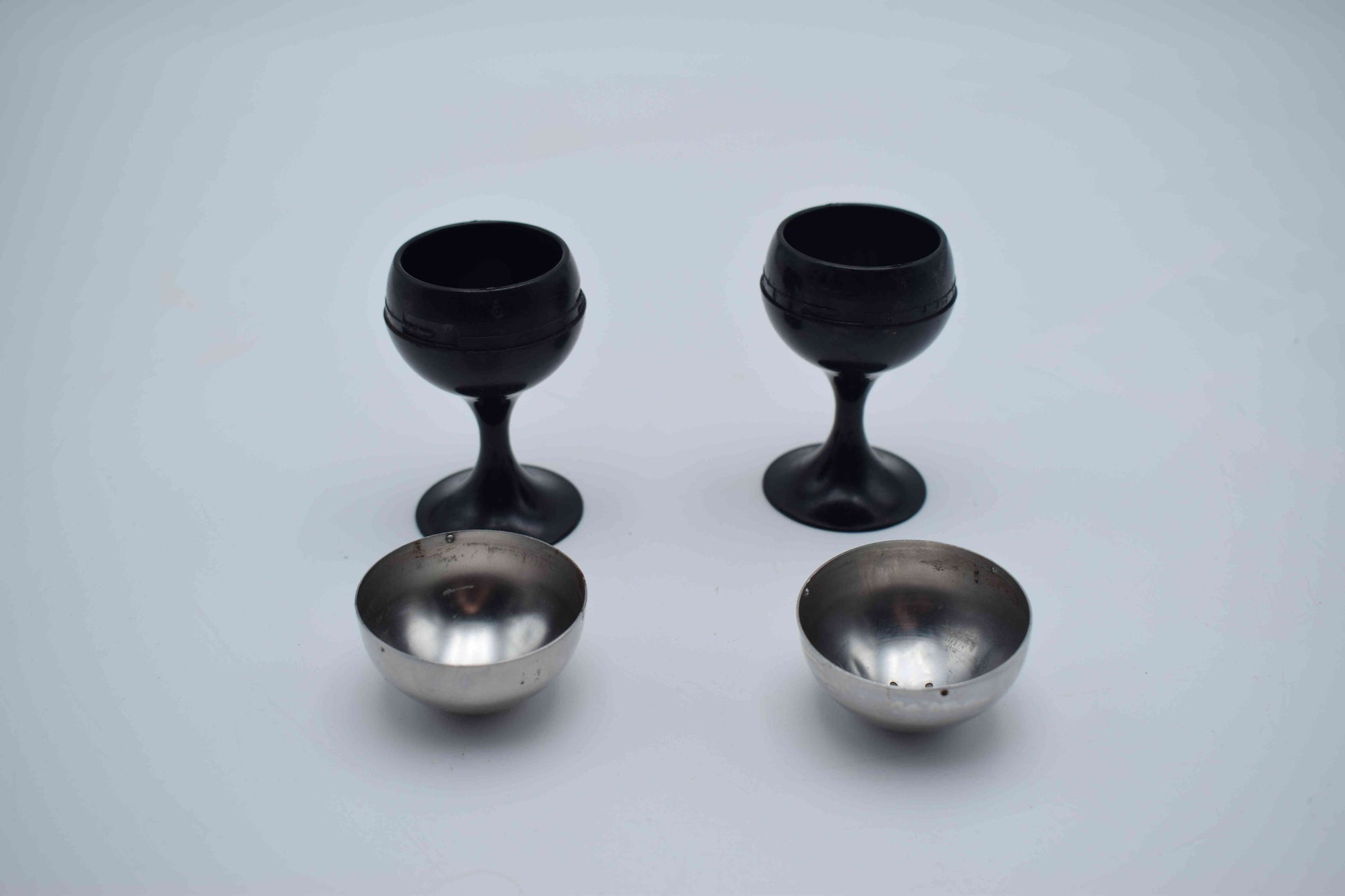 quist, salt pepper shaker, kitchen design, west germany, mid century modern, space age, atomic age, 1970s style, colombo saarinen, aarnio panton, arne jacobsen, associati, magistretti