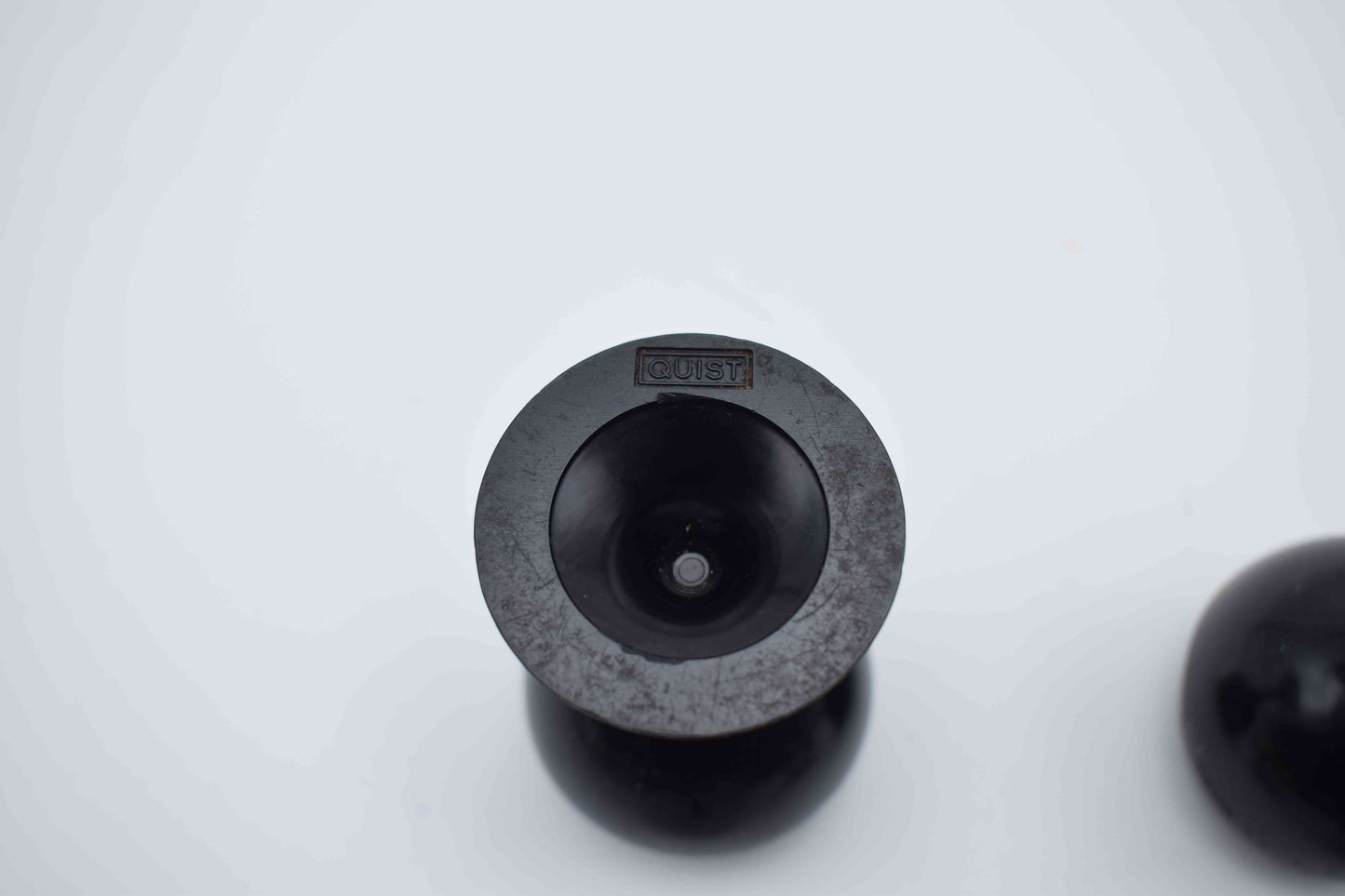 quist, salt pepper shaker, kitchen design, west germany, mid century modern, space age, atomic age, 1970s style, colombo saarinen, aarnio panton, arne jacobsen, associati, magistretti