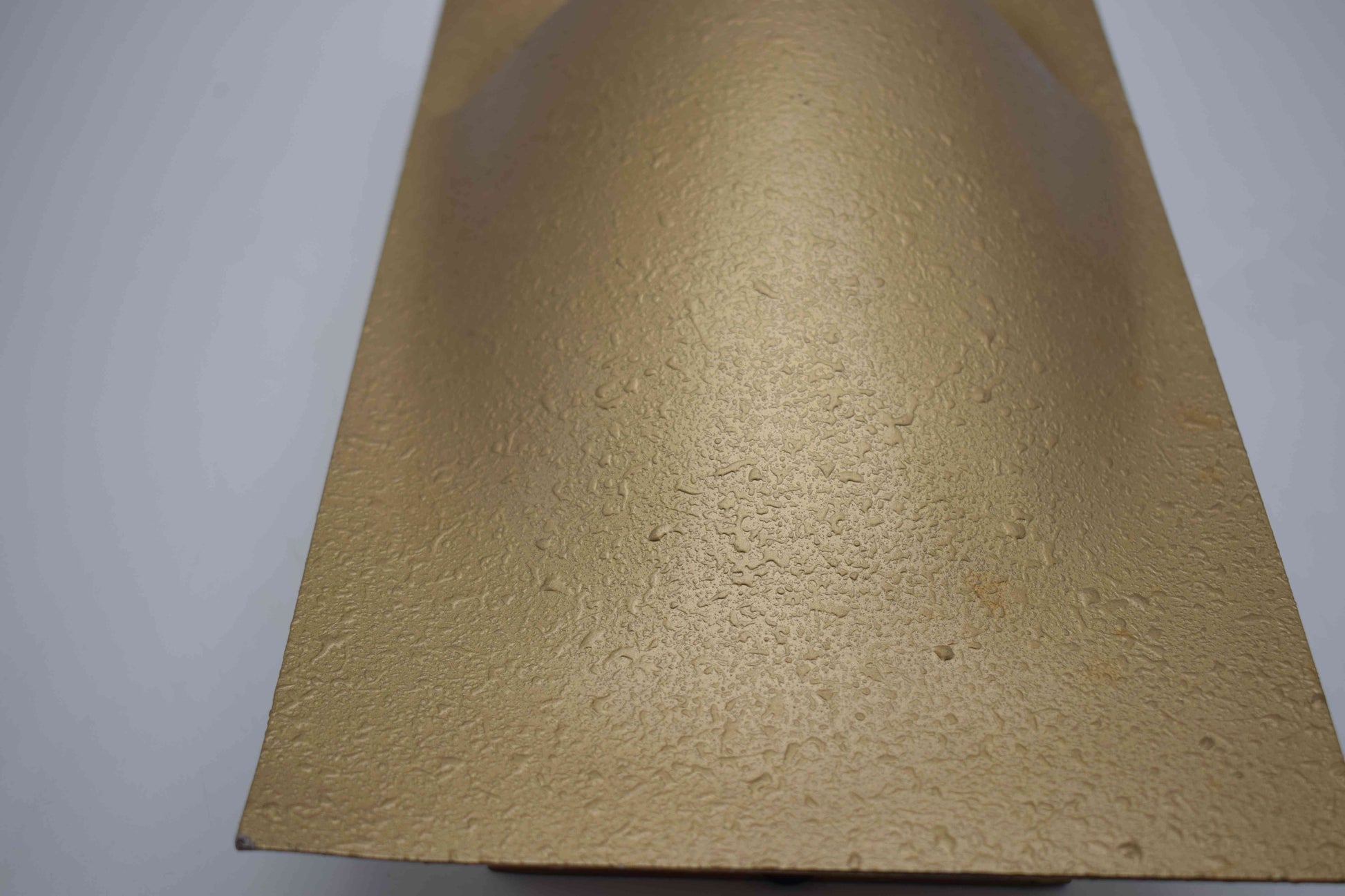 bertrand balas, Le Corbusier, raak wall lamp, raak model c-1550, golden wall lamp, brass sconce, brutalist lamp, sottsass colombo, hammerborg jacobsen, hall bedroom lamp, mid century modern, 1960 lamp, dutch danish design