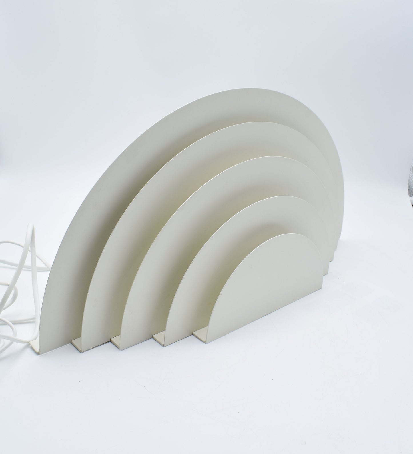 raak meander c1615, raak wall lamp, dutch design, 1970s 1960s lamp, white wall lamp, danish design lamp, poulsen lamp, jakobsson lamp, martha stewart, top best design, soho art deco, Philippe Starck, Joanna Gaines