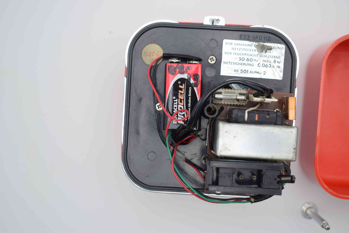 siemens radio, vintage radio, red cube radio, mario Bellini, toot a loop panapet, top design radio, space age design, Verner Panton, joe colombo, Charles Ray Eames, rabanne cardin dior, mid century radio, Eero Saarinen