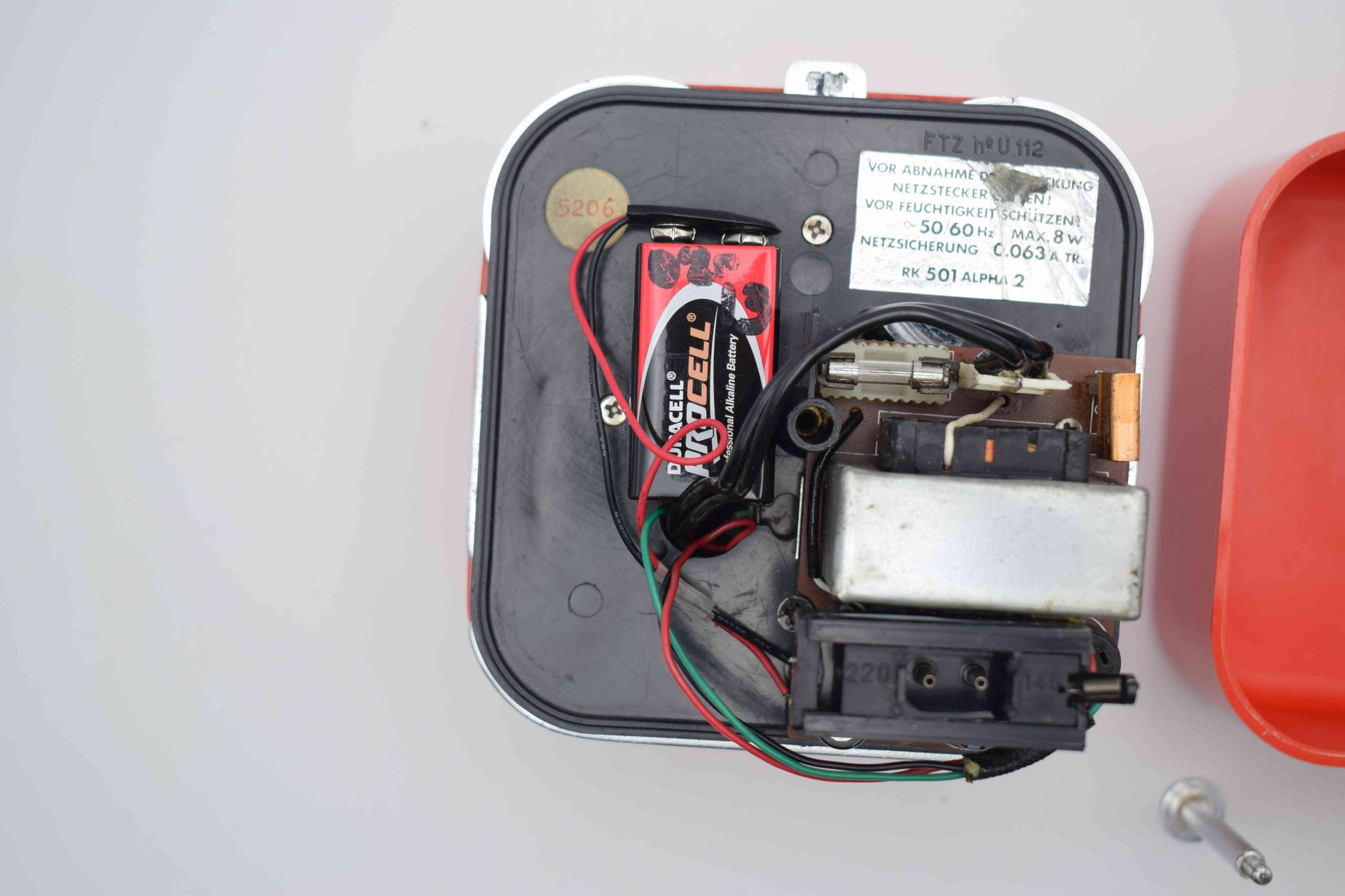 siemens radio, vintage radio, red cube radio, mario Bellini, toot a loop panapet, top design radio, space age design, Verner Panton, joe colombo, Charles Ray Eames, rabanne cardin dior, mid century radio, Eero Saarinen