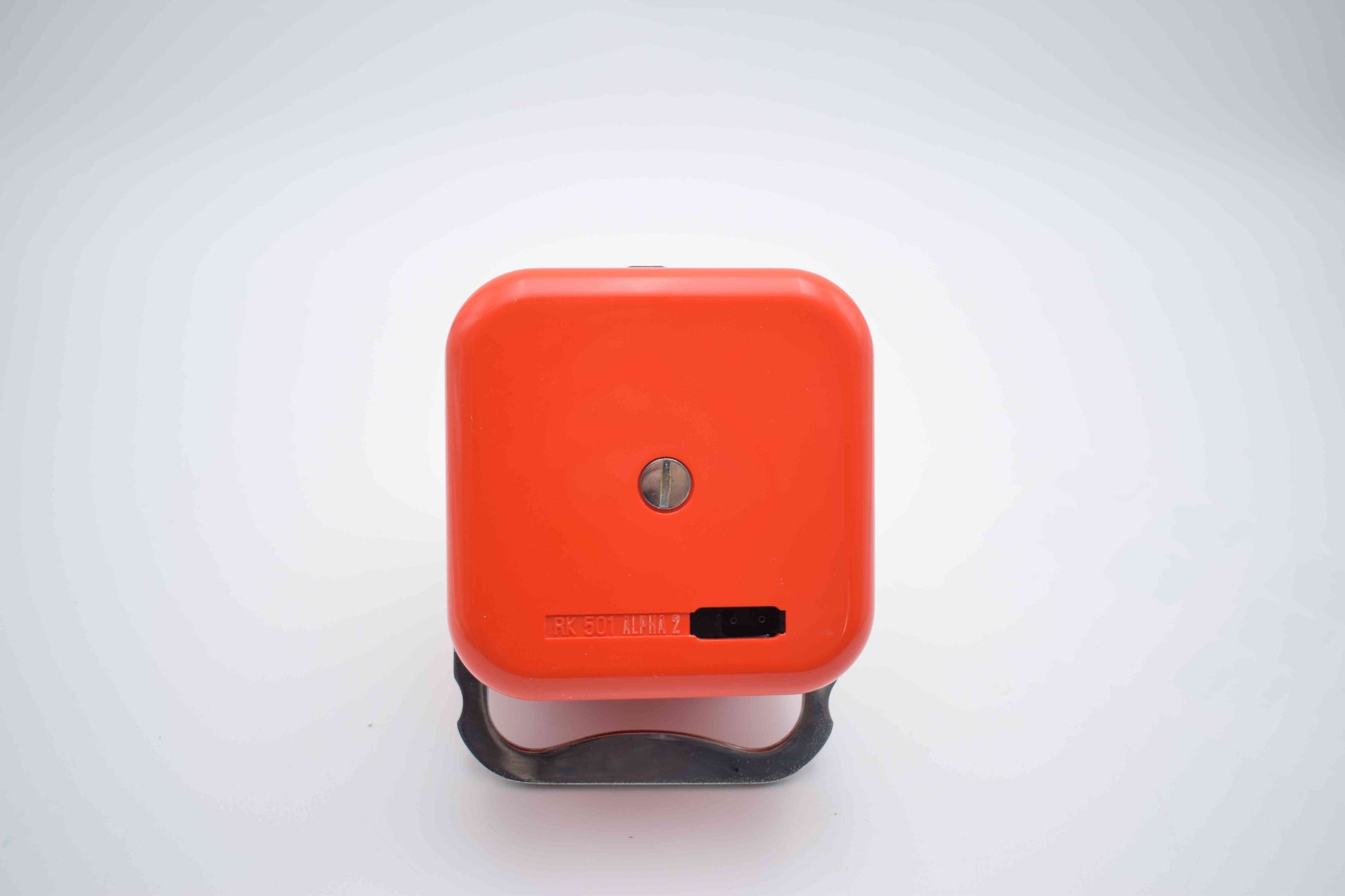 siemens radio, vintage radio, red cube radio, mario Bellini, toot a loop panapet, top design radio, space age design, Verner Panton, joe colombo, Charles Ray Eames, rabanne cardin dior, mid century radio, Eero Saarinen