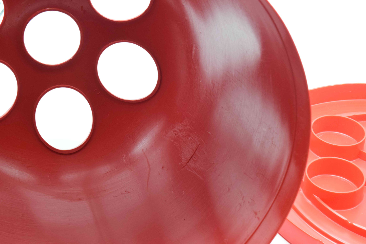 artemide, gismondi, italian design, kartell, colombo, retro, panton, space age, hall, eames, Black, james bond, decirculo