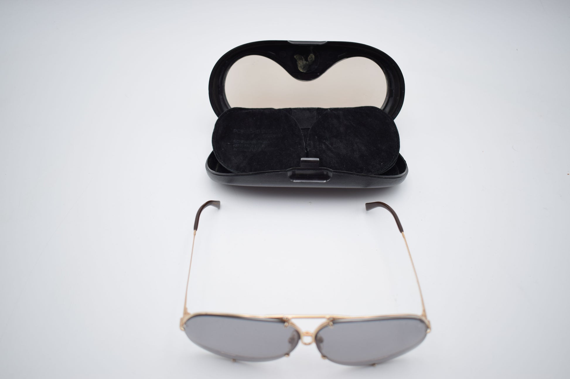 porsche sunglasses, vintage sunglasses, scarface al pacino, mafia sunglasses, 1980s style miami, miami vice, tony montana, design sunglasses, sunglases, sun glasses vintage, cartier rayban, Oakley Gucci, porsche design 5621