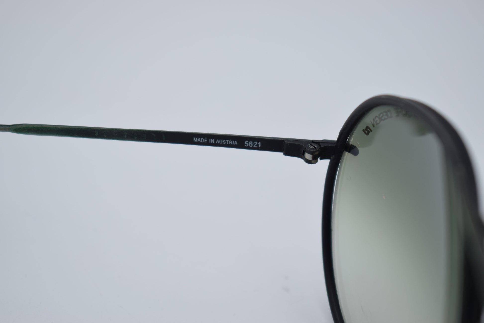 porsche sunglasses, vintage sunglasses, scarface al pacino, mafia sunglasses, 1980s style miami, miami vice, tony montana, design sunglasses, sunglases, sun glasses vintage, cartier rayban, Oakley Gucci, porsche design 5621