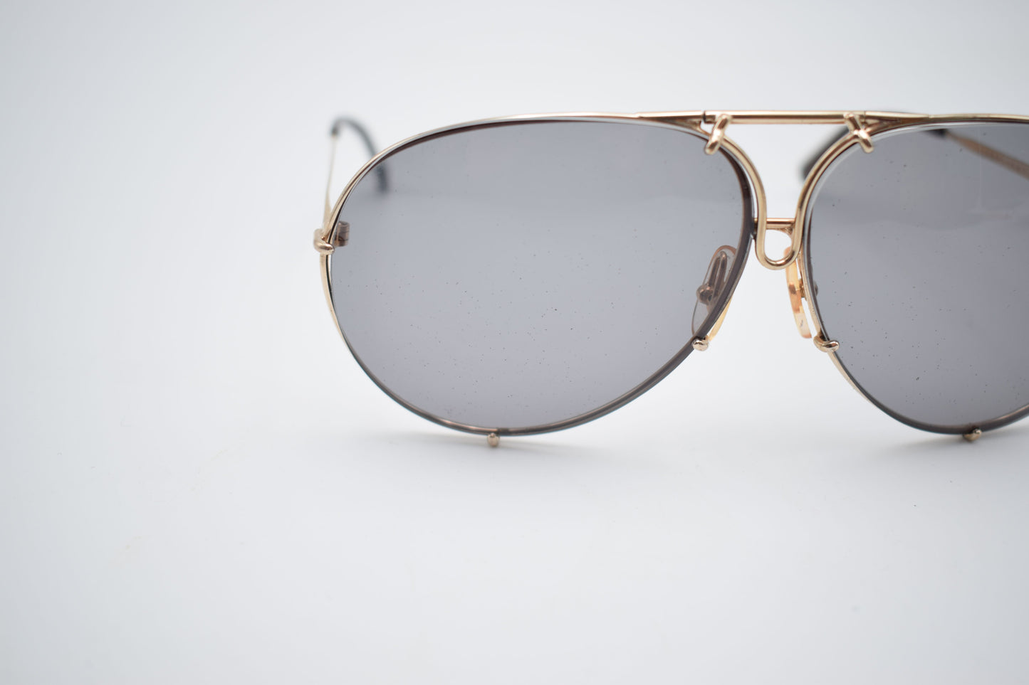 porsche sunglasses, vintage sunglasses, scarface al pacino, mafia sunglasses, 1980s style miami, miami vice, tony montana, design sunglasses, sunglases, sun glasses vintage, cartier rayban, Oakley Gucci, porsche design 5621